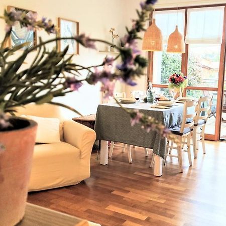 Appartamento La Terrazza Di Dora Menaggio Eksteriør billede