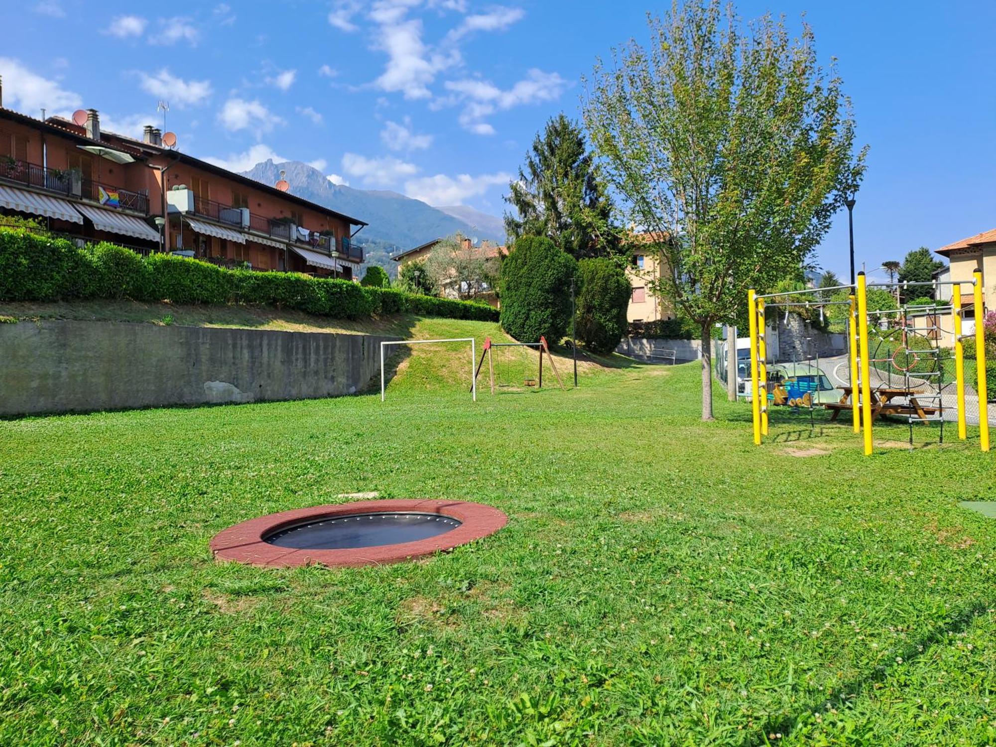 Appartamento La Terrazza Di Dora Menaggio Eksteriør billede